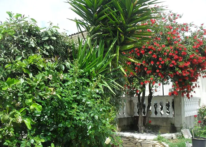 Veronique Bed & Breakfast 3*