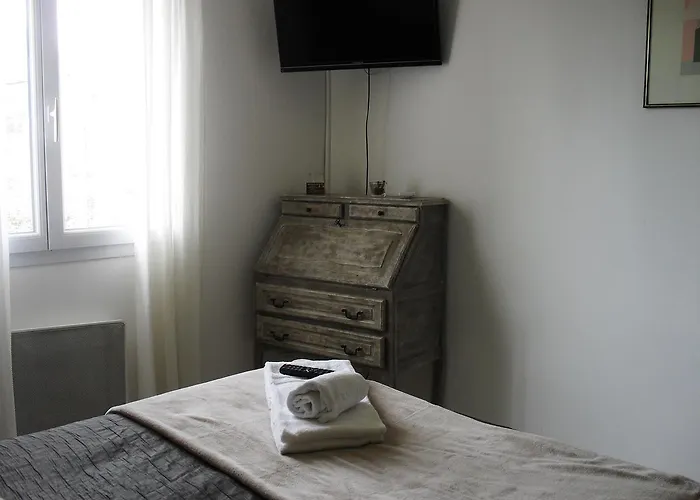 Veronique Bed & Breakfast 3*