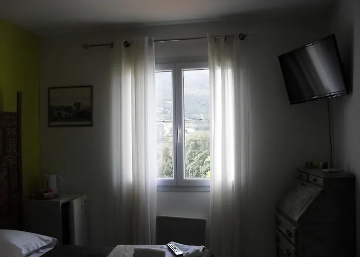 Veronique Bed & Breakfast 3*