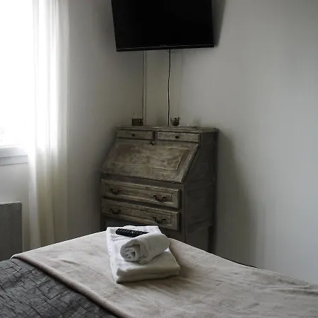 Veronique Bed & Breakfast 3*