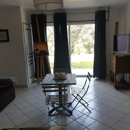 Veronique Bed & Breakfast 3*