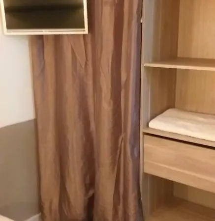 Veronique 아피에토