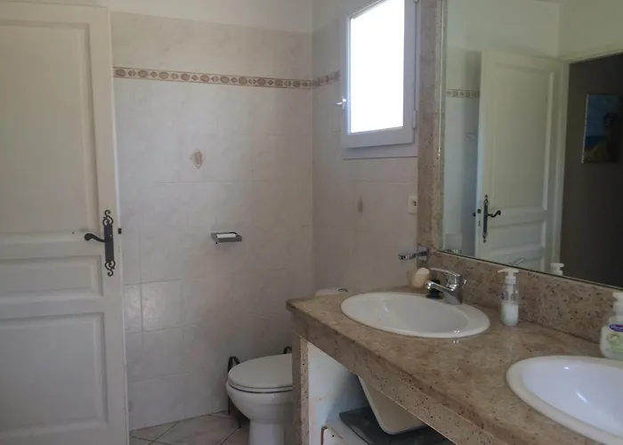 Veronique Alojamento de Acomodação e Pequeno-almoço 3*