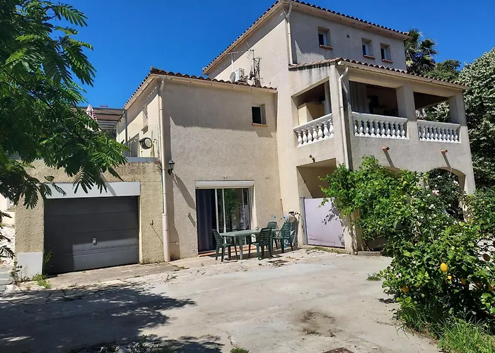 Alojamento de Acomodação e Pequeno-almoço Veronique 3*