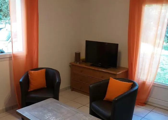 Veronique Alojamento de Acomodação e Pequeno-almoço 3*