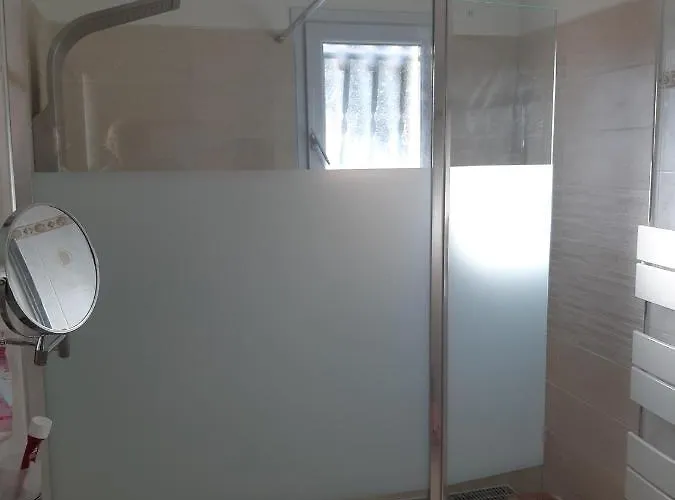 Veronique Alojamento de Acomodação e Pequeno-almoço 3*